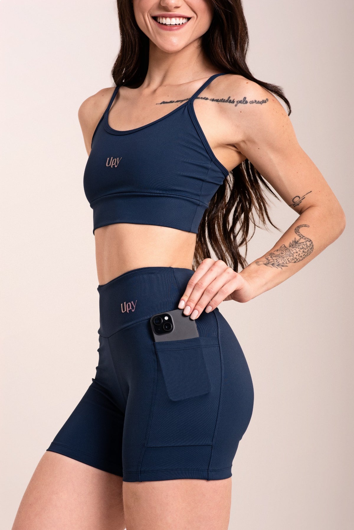 Short Fitness Polimida Com Bolsos