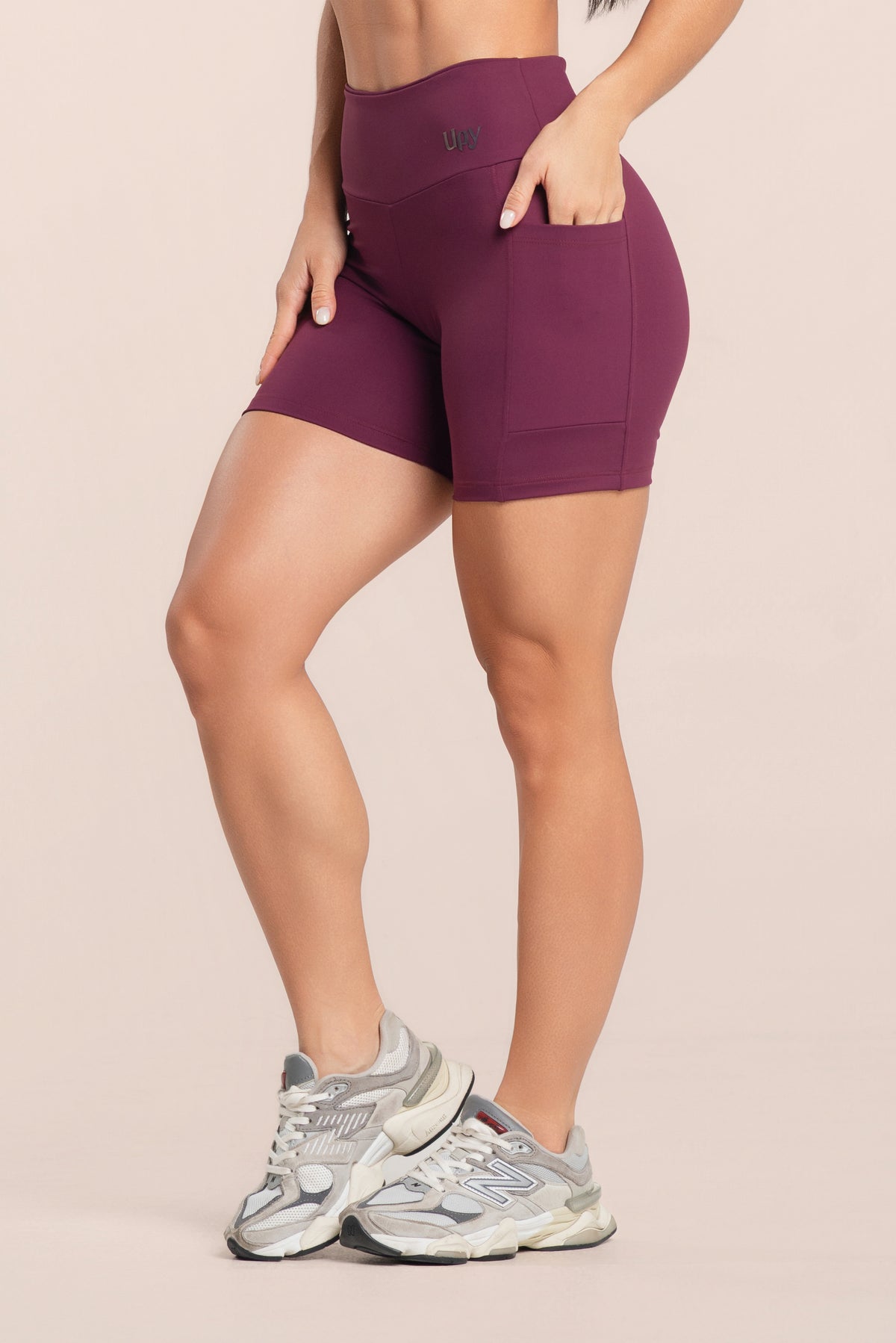 Short Fitness Polimida Com Bolsos
